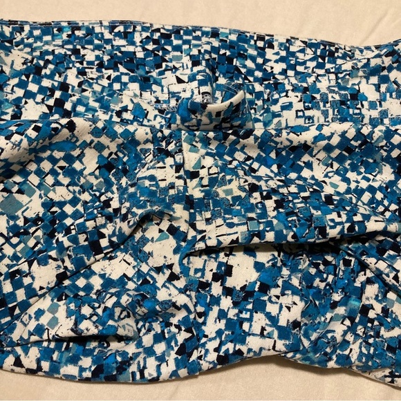 Attyre Blue and White Straight Leg Pants with Geometric Patterns - Picture 12 of 13